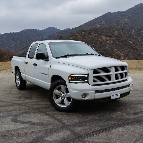 AlphaRex 2002 - 2005  Dodge Ram 1500 / 2003 -2005 Dodge Ram 2500/3500 LUXX LED Proj Headlights Plank Style Black w/Activ Light/Seq Signal