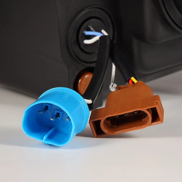 AlphaRex 2002 - 2005  Dodge Ram 1500 / 2003 -2005 Dodge Ram 2500/3500 LUXX LED Proj Headlights Plank Style Black w/Activ Light/Seq Signal