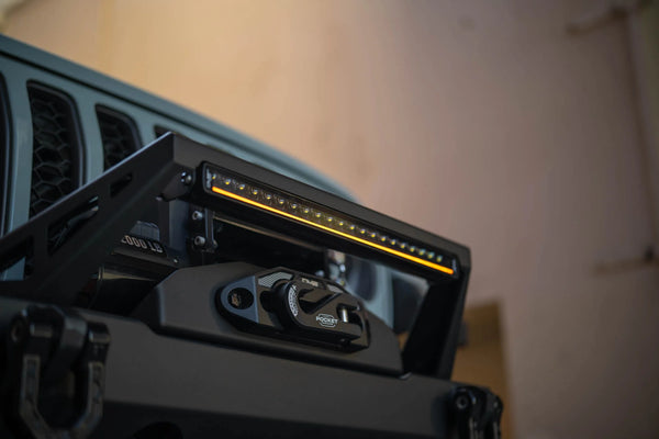 DV8 Offroad 20in Halo Elite Single Row Light Bar with Accent Light - White/Amber