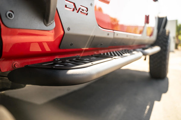 DV8 Offroad 2020 + Jeep Gladiator JT Body/Pinch Weld Mounted Step