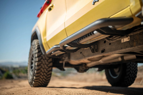 DV8 Offroad 2023-2025 Chevy Colorado & GMC Canyon OE Plus Side Steps