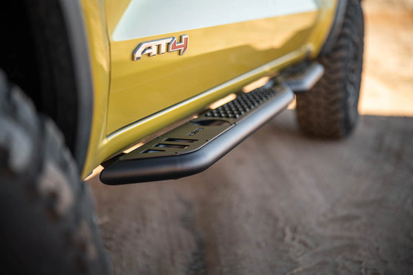 DV8 Offroad 2023-2025 Chevy Colorado & GMC Canyon OE Plus Side Steps