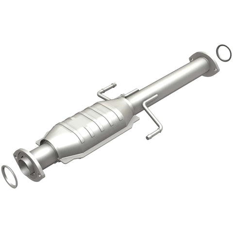 MagnaFlow 2000-2004 Toyota Tacoma HM Grade Federal / EPA Compliant Direct-Fit Catalytic Converter
