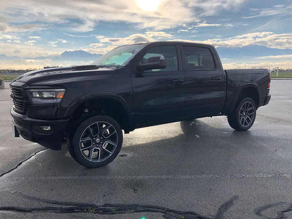 Tuff Country 2019 - 2024 Dodge Ram 1500 4X4 3.5in Lift Kit (New Body Style Only SX8000 Shocks)