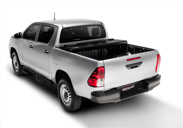 UnderCover 2007 - 2021 Toyota Tundra 5.5ft Flex Bed Tonneau Cover