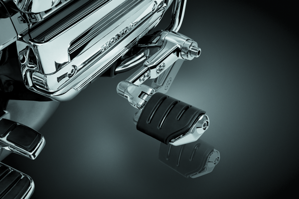 Kuryakyn Ergo III Cruise Mount Kit Chrome - with Trident Dually ISO-Pegs - Honda Gold Wing GL1800 2001 - 2013