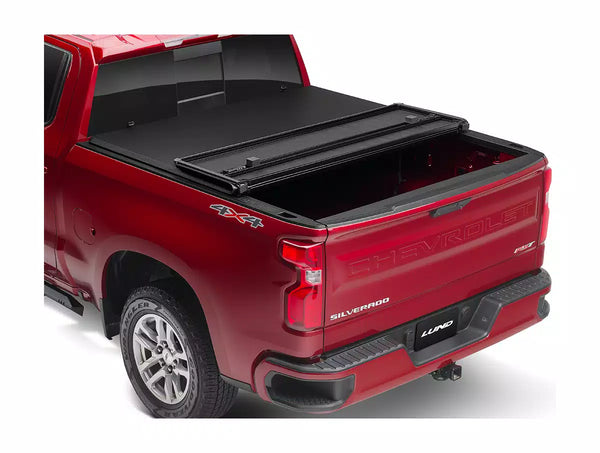 Lund 88-99 Chevy C1500 Fleetside (8ft. Bed) Hard Fold Tonneau Cover - Black