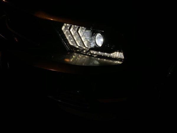 AlphaRex 2010 - 2012  Ford Mustang LUXX LED Proj Headlights Plank Style Alpha Blk w/Activ Light/Seq Signal