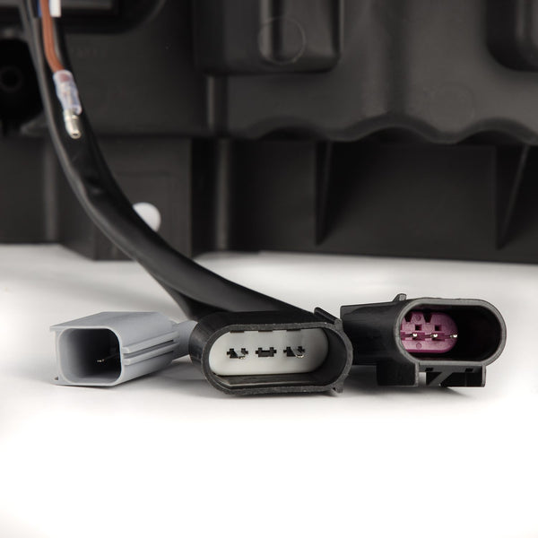 AlphaRex 2005 - 2007 Ford Super Duty/Excursion NOVA-Series LED Projector Headlights Alpha-Blk w/Activ Ligh