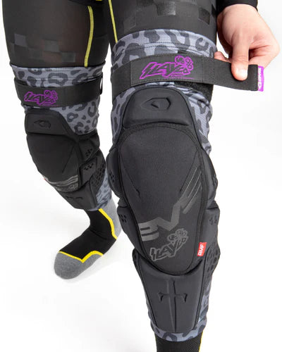 EVS Slayco96 Knee Guard Pair Ghost/Leopard