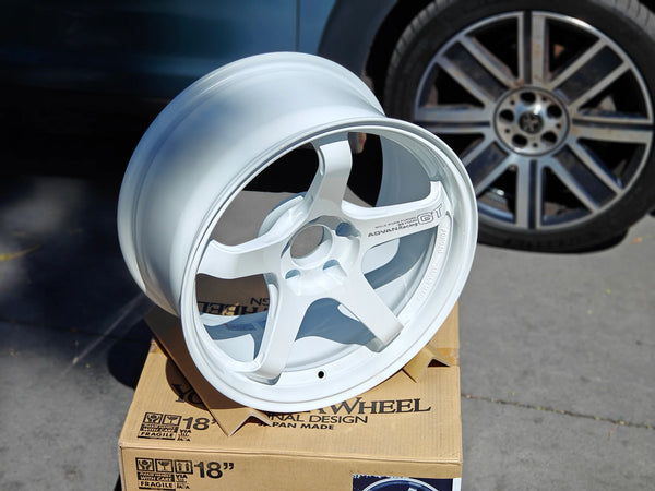 Advan GT Beyond 18X9.5 / +38 Offset / 5x120 BC / +38mm Bore / Racing White