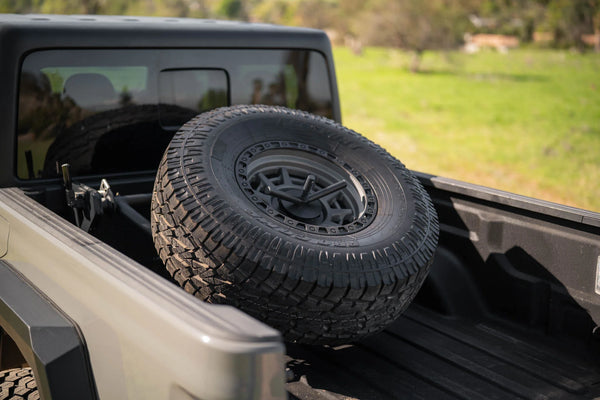 DV8 Offroad 2020+ Jeep Gladiator JT Adjustable In-Bed Tire Carrier