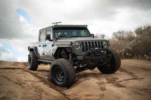 DV8 Offroad 2020 + Jeep Gladiator JT Armor Fender Flares