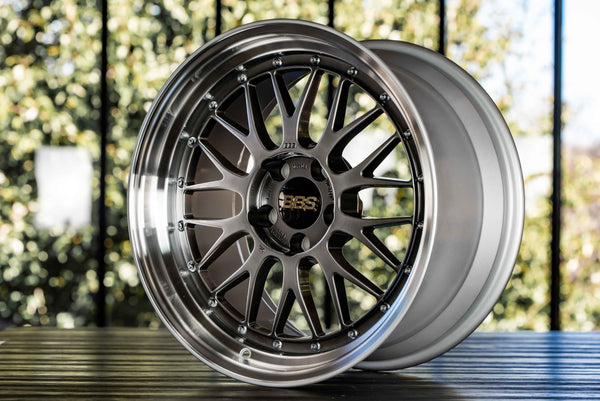 BBS LM 18x9 5x114.3 ET42 PFS Diamond Black Center Diamond-Cut Rim Wheel - PFS/Clip Req