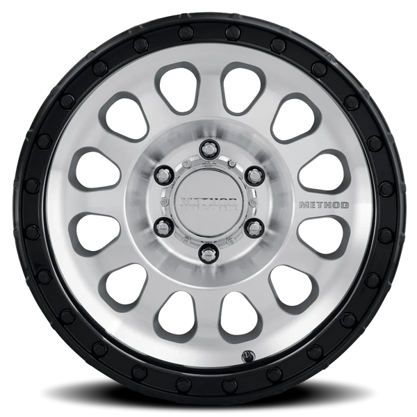 Method MR315 18x9 +18mm Offset 6x5.5 6x139.7 106.25mm CB Machined Wheel - Gloss Black Lip