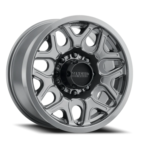 Method MR322 / 18x9 / 8x6.5 8x165 BP / 18ET / 5.68in BS / 130.81mm CB - Gloss Titanium Wheel