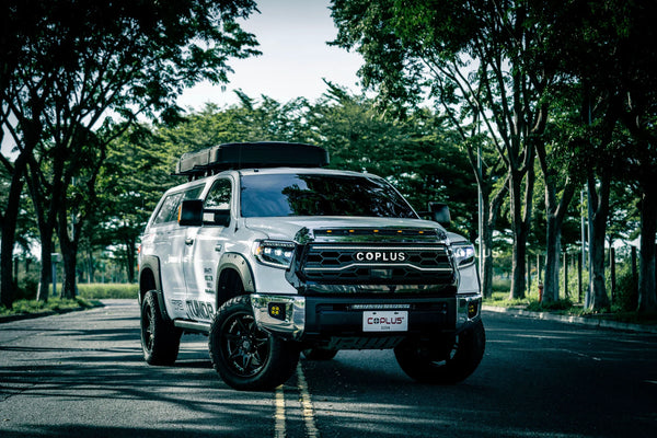 OLM 2014-2021 Toyota Tundra Bi-Beam Headlights - Infinite Series (White DRL)