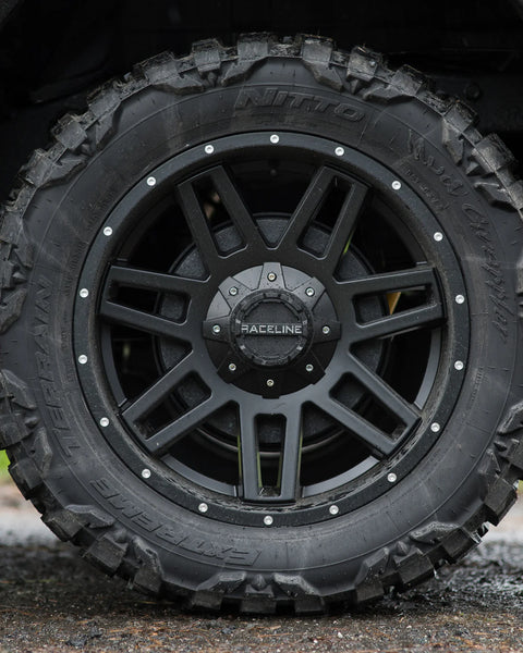 Raceline 931B Injector 18x9in / 5x150/5x139.7 BP / 18mm Offset / 110.3mm Bore - Satin Black Wheel