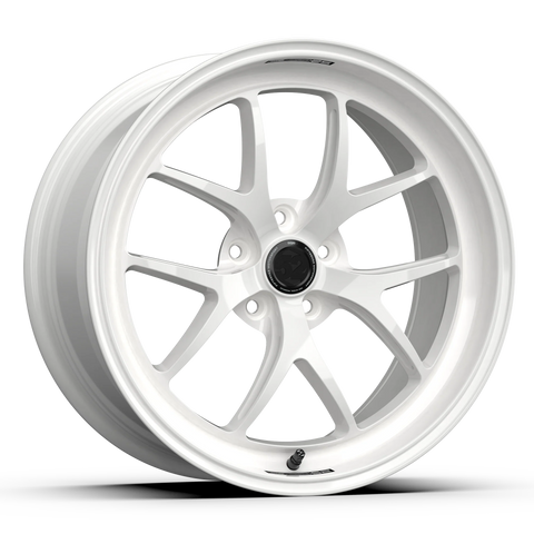 fifteen52 Sector RSR 19x9.5 5x114.3 38mm ET 73.1mm Center Bore Rally White