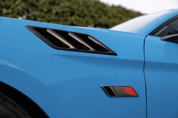 Roush 2015-2023 Mustang Fender Vent Heat Extractors - Gloss Black