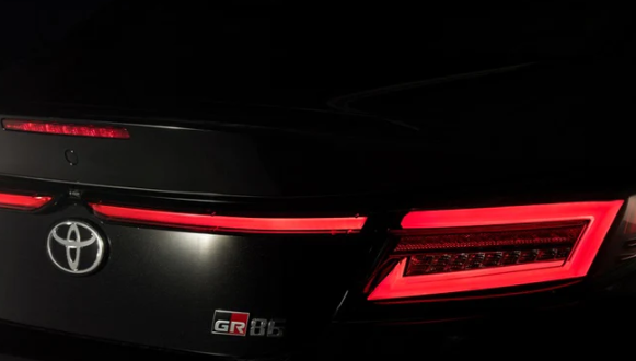 Intec Sequential LED 4pc Taillights w/Center Bar (Smoke lens/Gold Base/White Bar) - 2022+ Toyota GR86 / Subaru BRZ