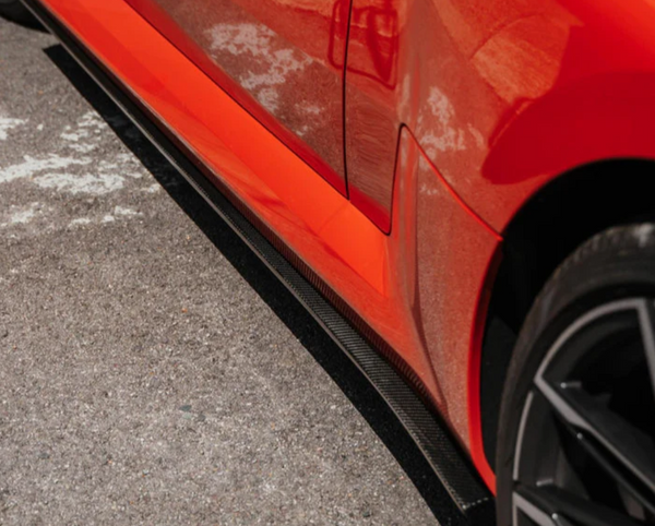 TRE G87 M2 Carbon Flat Side Skirt Set