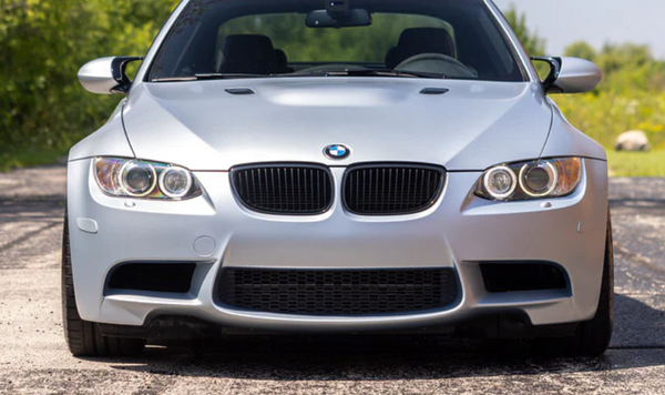 IND BMW E9X M3 Gloss Black Front Grille Set