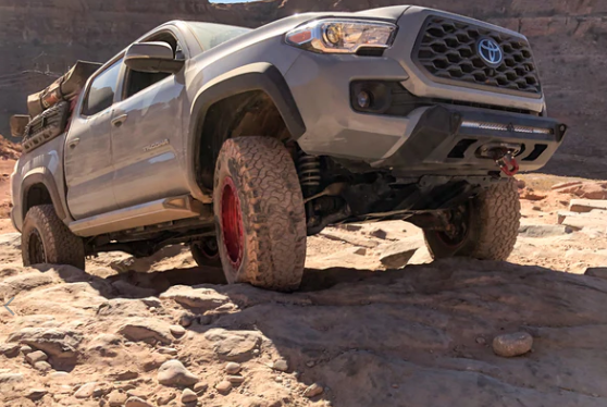 Artec 2017-2023 Toyota Tacoma Toyota Tacoma 3G Venture Front Bumper - BLACK POWDERCOAT TY8030