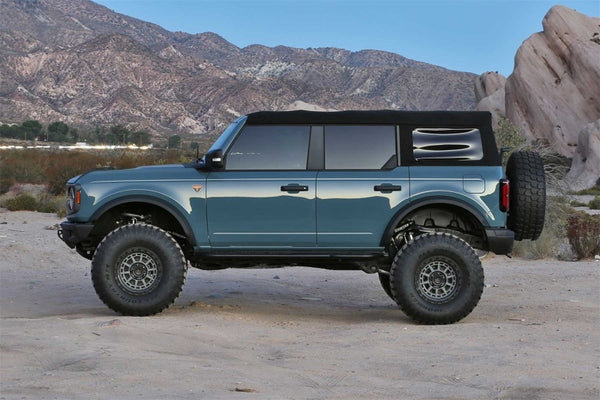 Fabtech 2021 - 2024 Ford Bronco 4Door 5in Lift Kit w/ Shock Spacers (Use w/ Bilstein Factory Shocks)