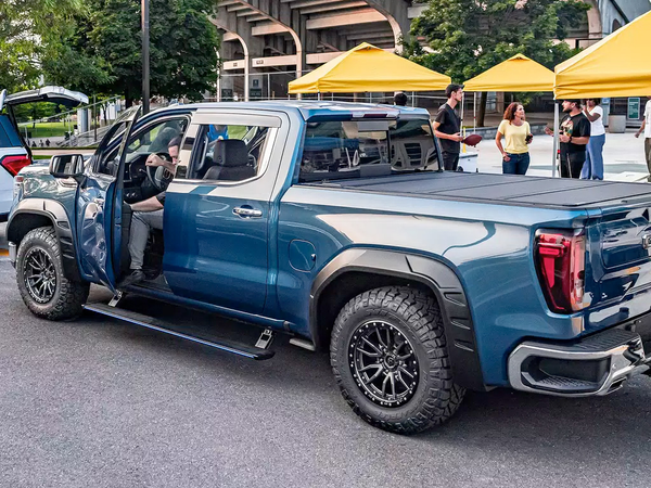 Husky Liners 2020 - 2024 Chevrolet Silverado 2500/3500HD DRT Style Fender Flares (Smooth) 4pc - Blk