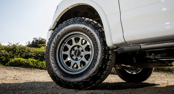 Method MR316 18x9 +18mm Offset 6x5.5 106.25mm CB Gloss Titanium Wheel