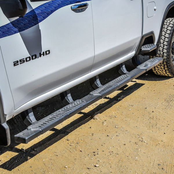 Westin 2020 - 2023 Chevy Silverado 2500 Crew Cab (6.5ft Bed) R5 M-Series XD W2W Nerf Bars - Textured Black