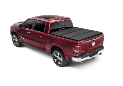 Extang 2019 + Dodge Ram (6 ft 4 in) with multifunction (split) tailgate Solid Fold 2.0 Tonneau Cover