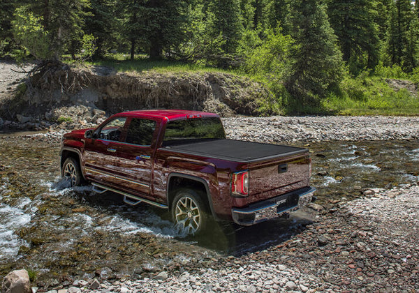 Retrax 2016 - 2023 Tacoma 5ft Double Cab RetraxONE MX Tonneau Cover