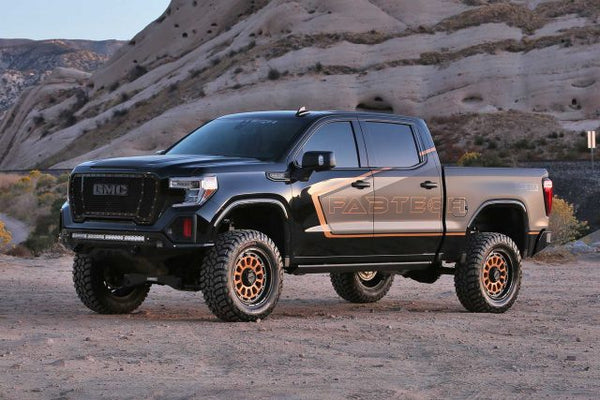 Fabtech 2025 + GM Silverado / Sierra 1500 4WD 6in Sport System w/ Performance Shocks