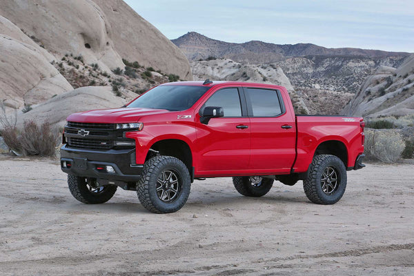 Fabtech 2025 + Silverado / Sierra 1500 4WD w/ Trail Boss/AT4 pkg 4in Sport System w/ Performance Shocks