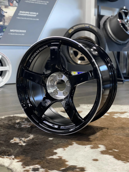 Advan TC4 18x10 +35 5x114.3 Racing Gloss Black and Diamond Cut Wheel
