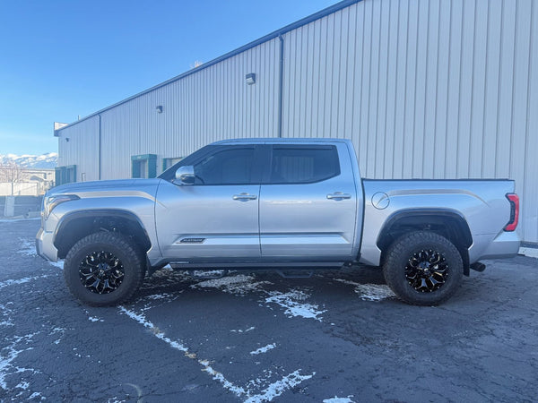Tuff Country 2022+ Toyota Tundra / 2023+ Sequoia 3in Lift w/ Boxed Uni-Ball Control Arms & Shocks