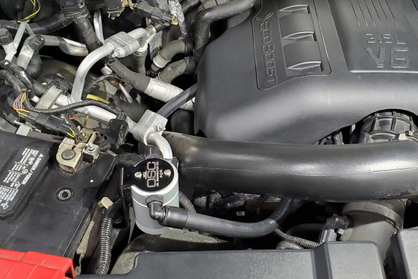 J&L 2015-2017 Ford Expedition 3.5L EcoBoost Oil Separator 3.0  ( Clear / Black )