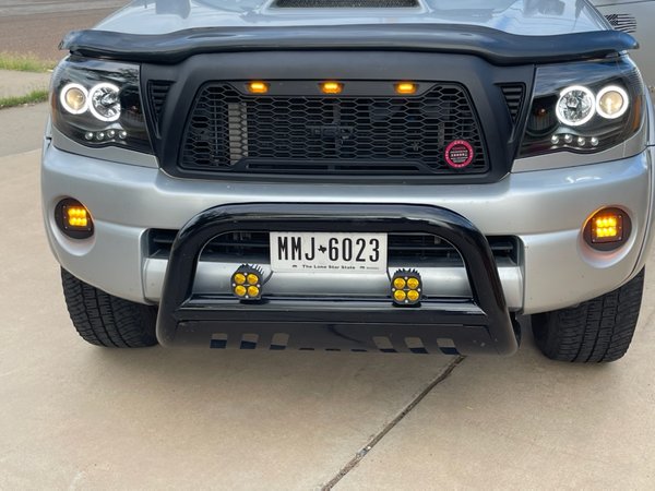 Raxiom 2005 - 2009 Tacoma Super White LED Halo Projector Headlights- Black Housing (Clear Lens)