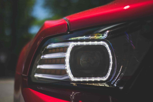 Morimoto Ford Mustang  ( 2010 - 2012 ): XB LED Headlights