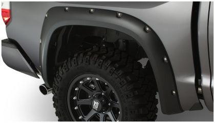 Bushwacker 14-18 Toyota Tundra Fleetside Pocket Style Flares 4pc 66.7/78.7/97.6in Bed - Black - GUMOTORSPORT