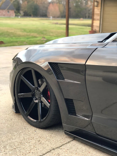 Anderson Composites 2015 - 2017 Ford Mustang Type-AT Carbon Fenders (0.4in Wider) - GUMOTORSPORT