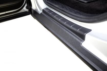 Bushwacker 09-18 Dodge Ram 1500 Crew Cab Trail Armor Rocker Panel and Sill Plate Cover - Black - GUMOTORSPORT