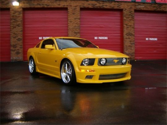 Street Scene Ford Mustang GT 2005 - 2009  Body Kit Gen 1