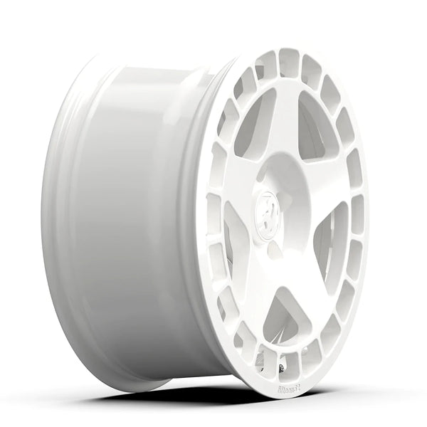 fifteen52 Turbomac 18x8.5 5x114.3 30mm ET 73.1mm Center Bore Rally White Wheel - GUMOTORSPORT
